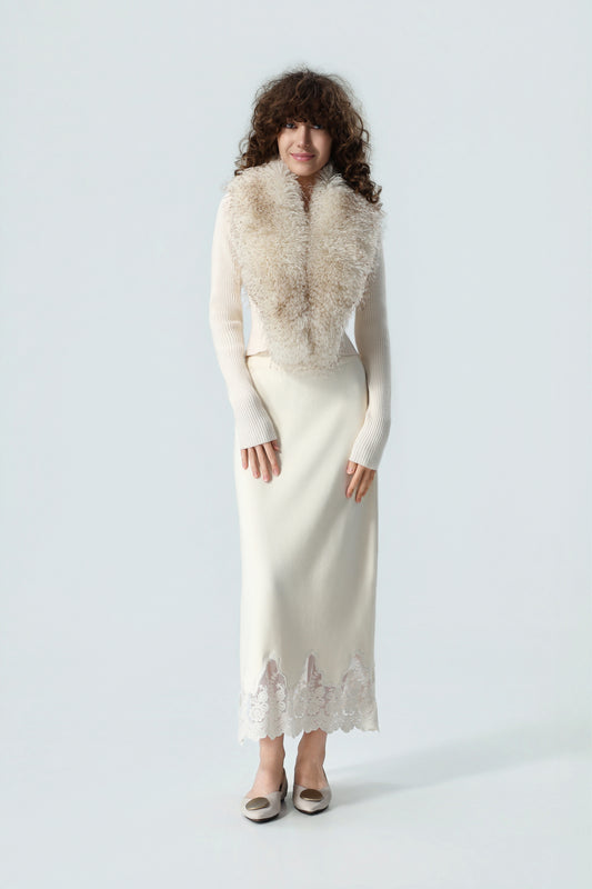 Women's Luxe Faux Fur Collar Knit Sweater & Lace Maxi Skirt Set – Beige